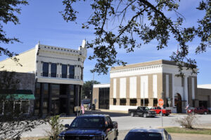 Cameron City Hall-Cameron